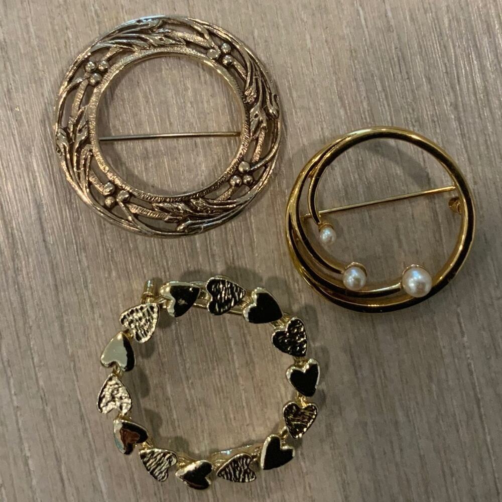 Vintage Wreath Brooches